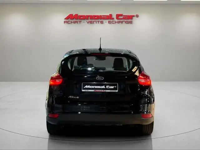 Ford Focus view 7
