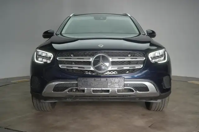 Mercedes-Benz 300 view 2
