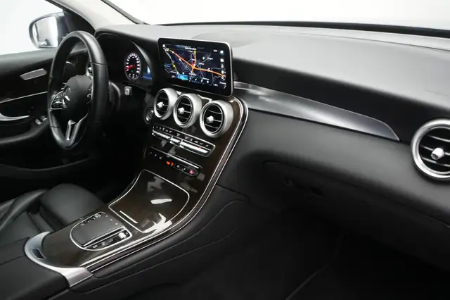 Mercedes-Benz 300 view 7