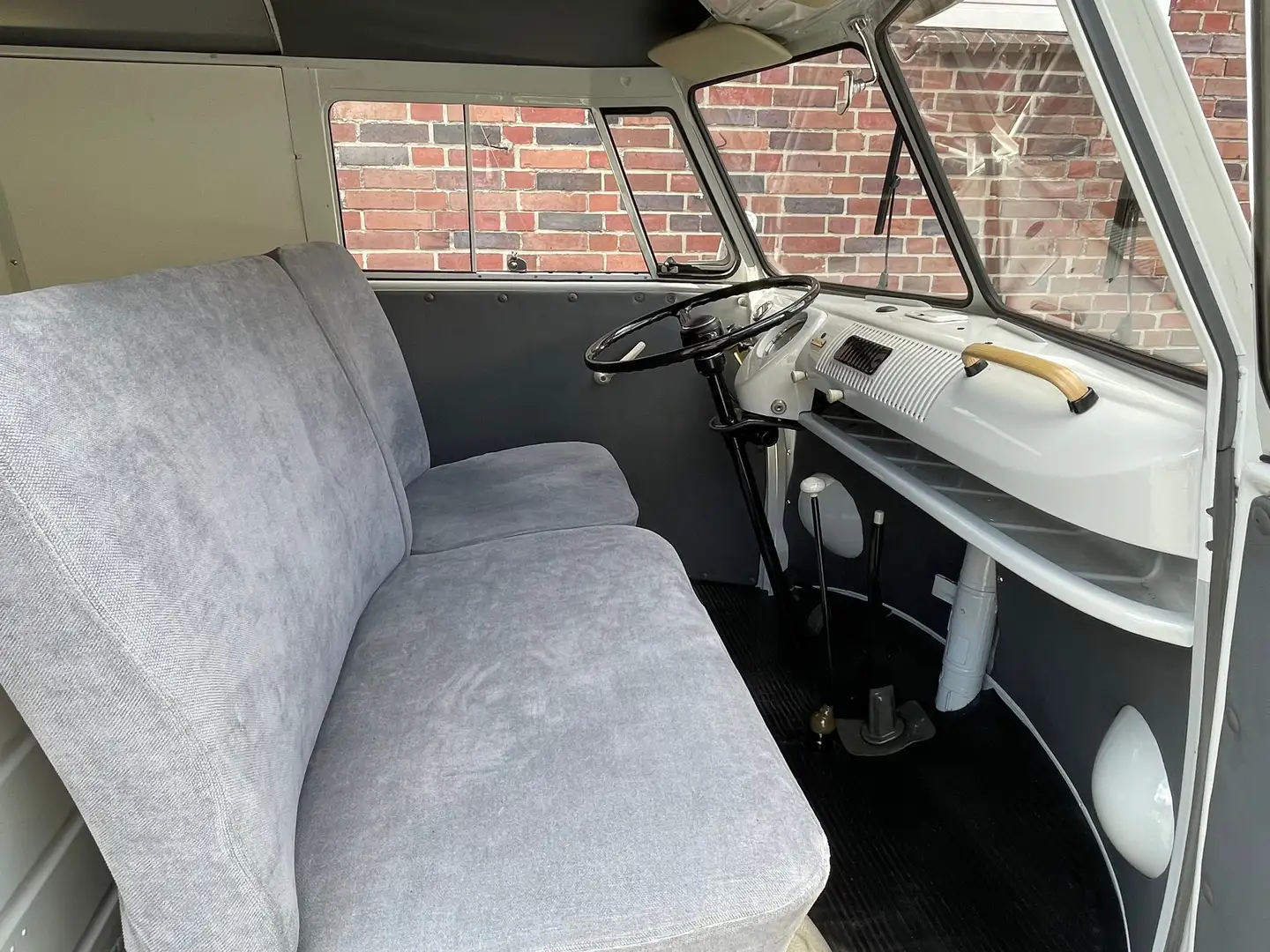 Volkswagen T1 Bulli Kastenwagen *** hochwertig restauriert Gri - 2