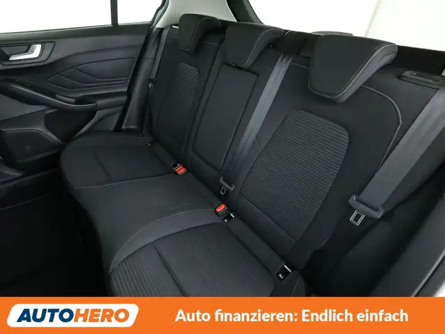 Ford Focus view 14