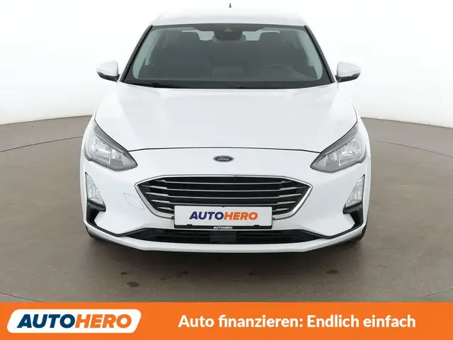 Ford Focus view 9