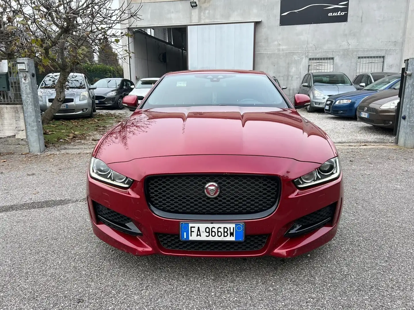 Jaguar XE 2.0 D Turbo aut. Pure Rosso - 1