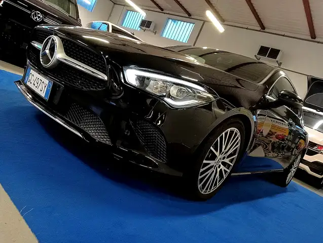 Mercedes-Benz CLA 200