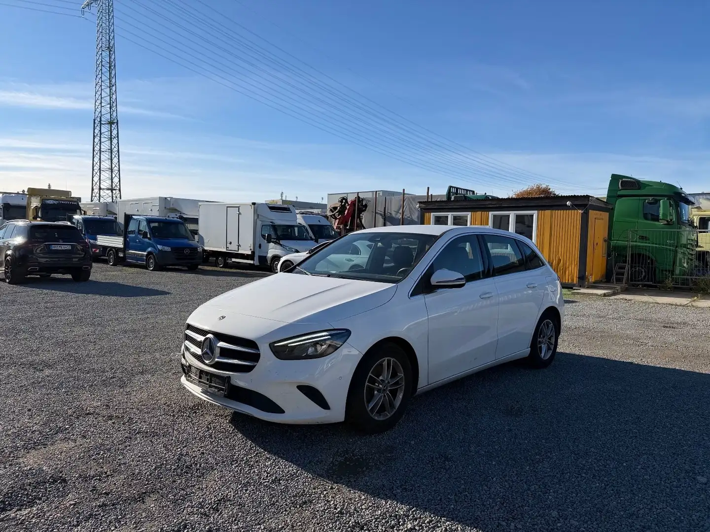 Mercedes-Benz B 180 d LED Leder Navi MBUX 1.Hand Weiß - 2