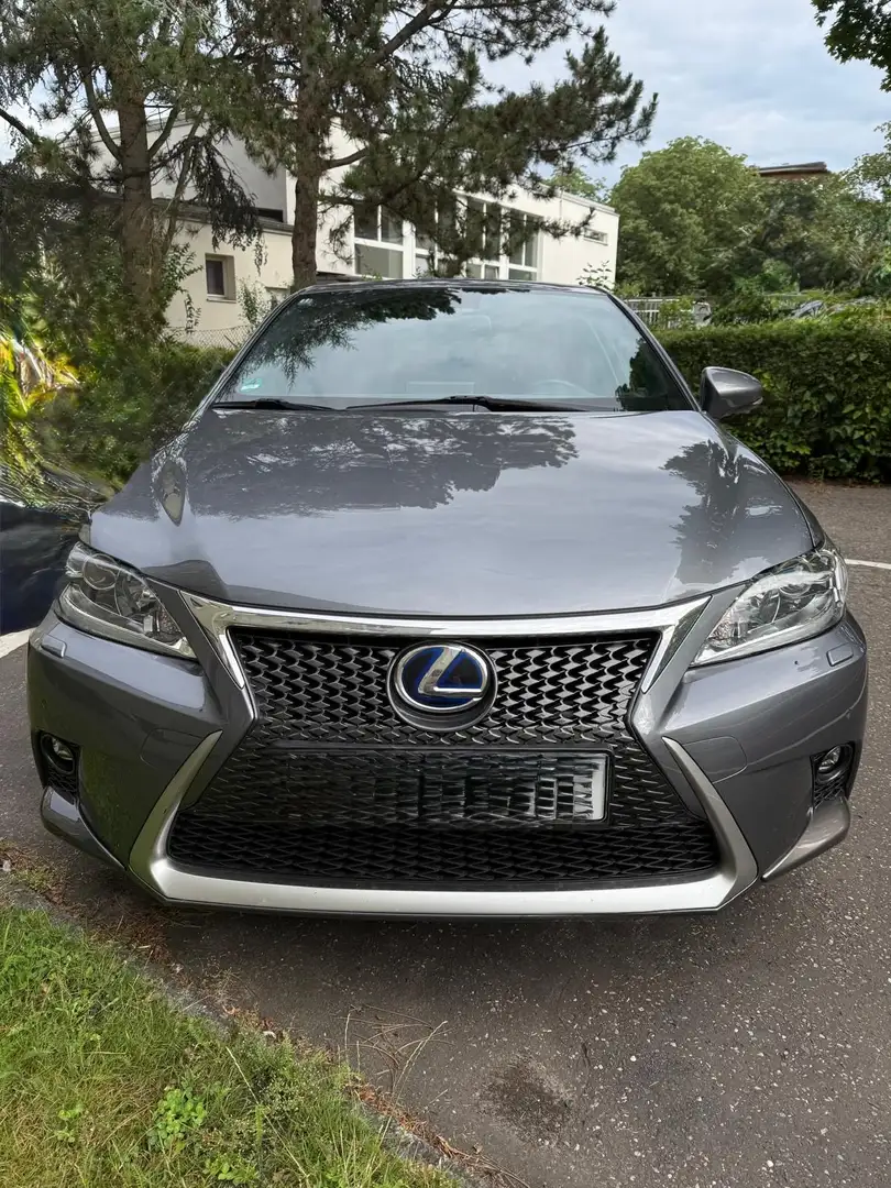 Lexus CT 200h F-Sport Gris - 2