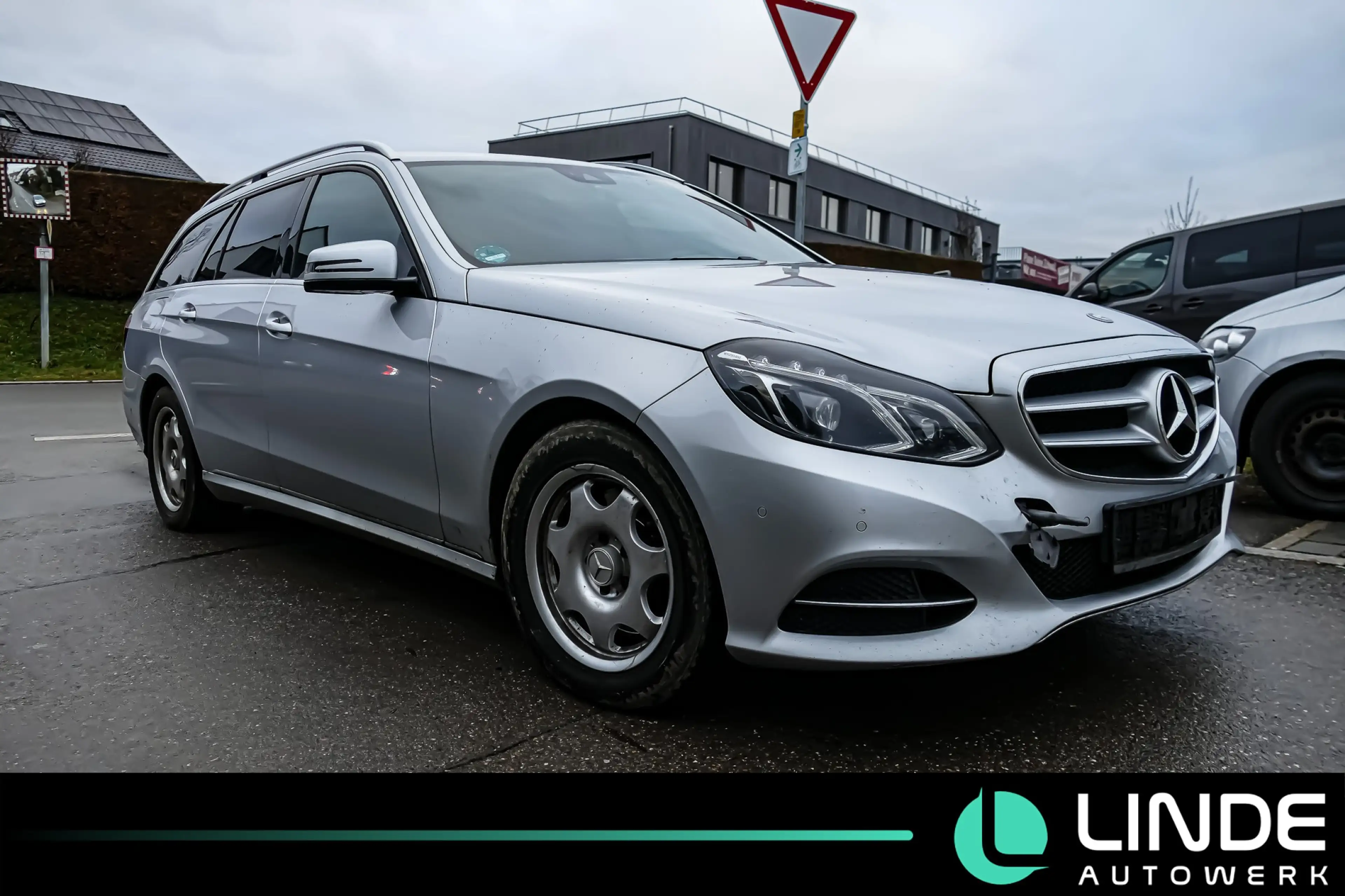 Mercedes-Benz E 250 CDI BlueEfficiency Avantgarde |NAVI|LED — photo 3