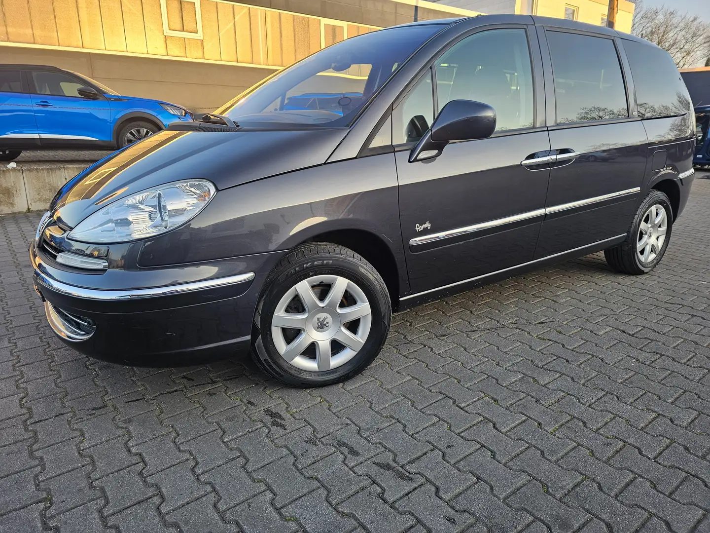 Peugeot 807 HDi 135 Family,7-Sitze,Navi,PDC,Kamera,Tüv04/27 Negro - 2