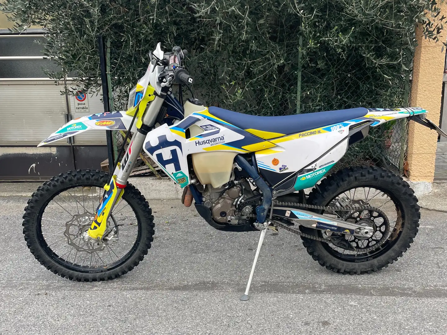 Husqvarna FE 250 Azul - 1