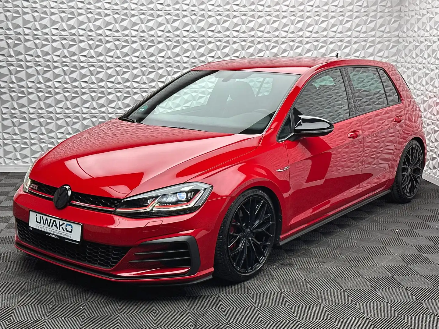 Volkswagen Golf GTI 2.0 TSI PERFORMANCE/NAVI/LED/PDC/ACC Schwarz - 2