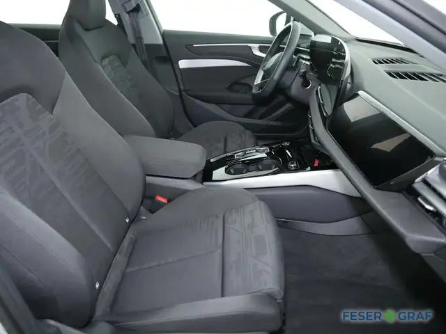 Audi A6 view 7