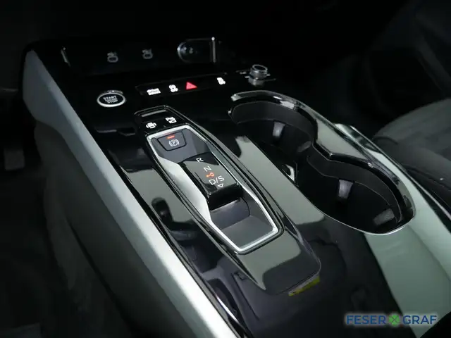 Audi A6 view 10