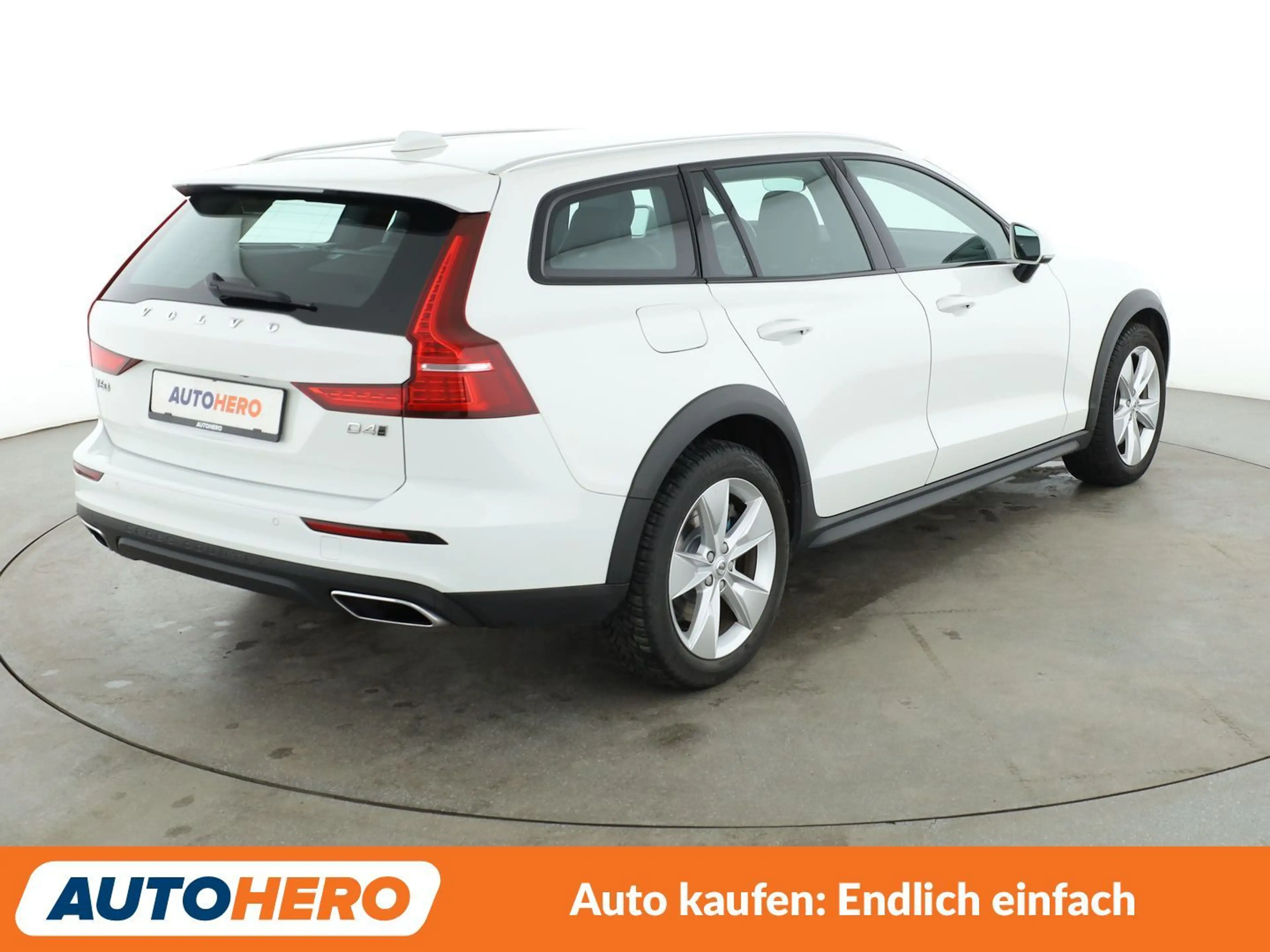 Volvo V60 Cross Country 2.0 D4 AWD Aut.*NAVI*TEMPO*CAM*PDC*TOUCH* — photo 6