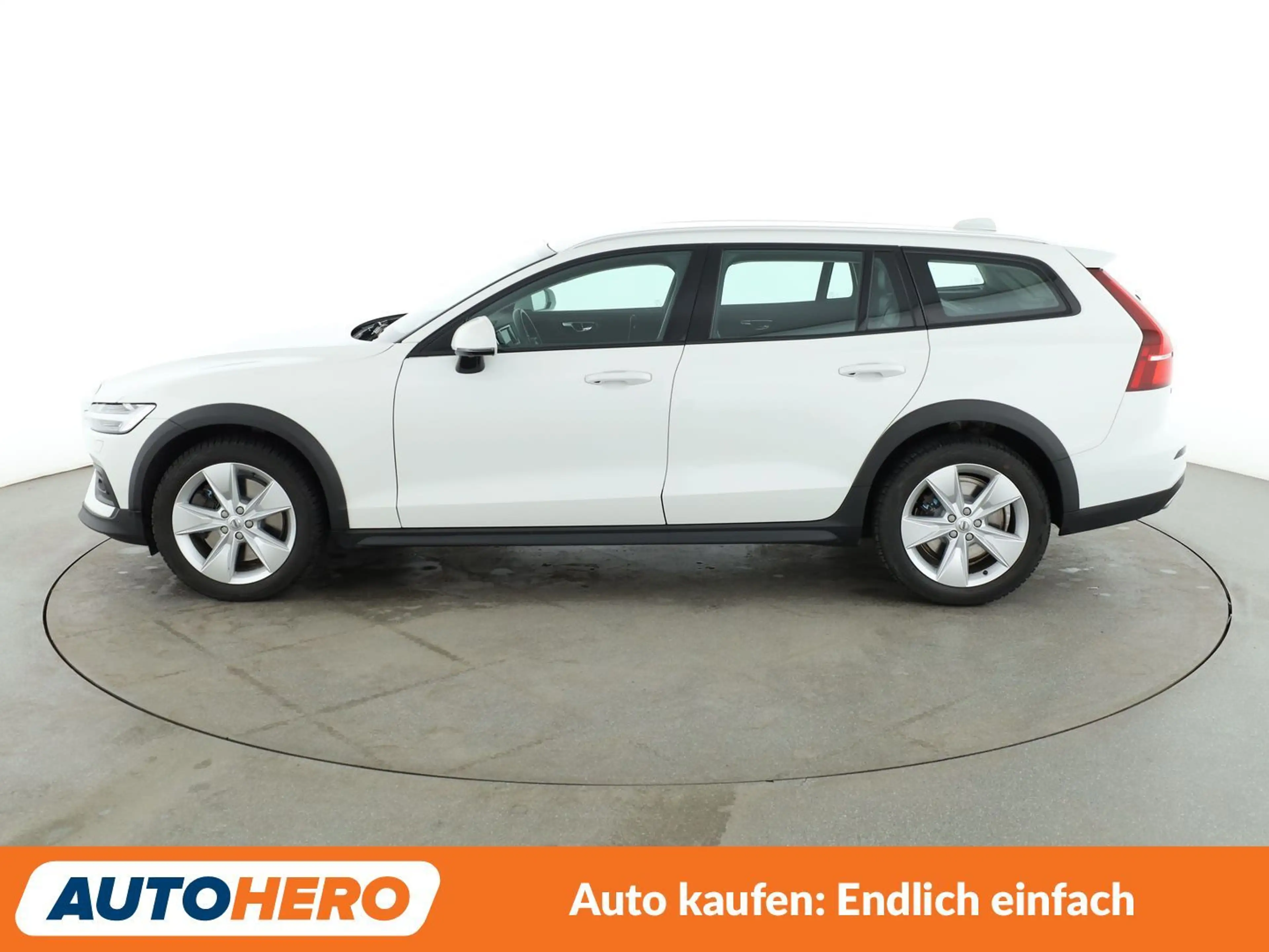 Volvo V60 Cross Country 2.0 D4 AWD Aut.*NAVI*TEMPO*CAM*PDC*TOUCH* — photo 3