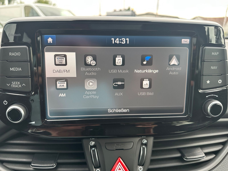 Hyundai i30 cw Premium Automatk *LED*Navi*Pano*R.Kamera — photo 15