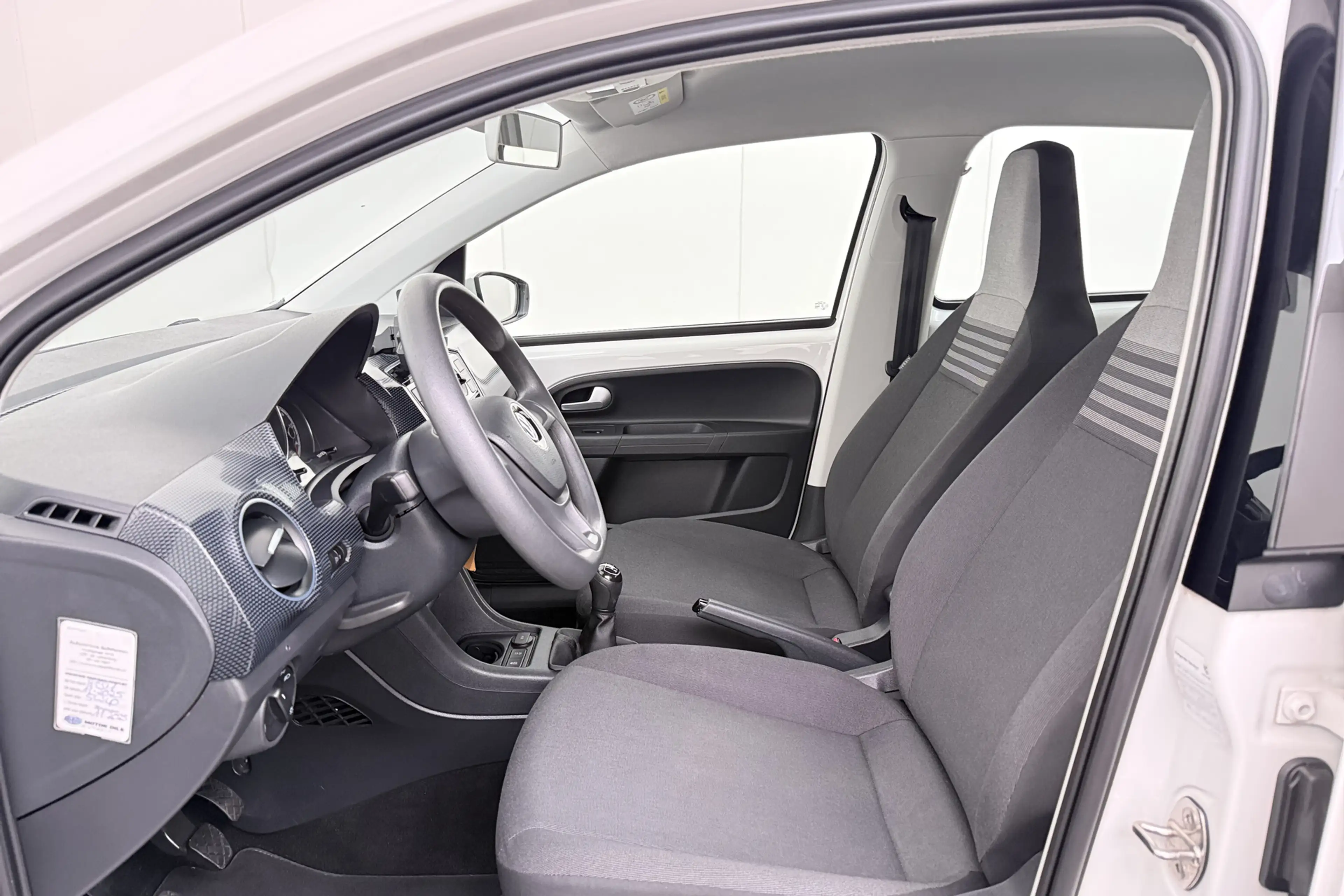 Volkswagen up! 1.0 Move up! NW-Model Multimedia-Scherm Bluetooth — photo 10