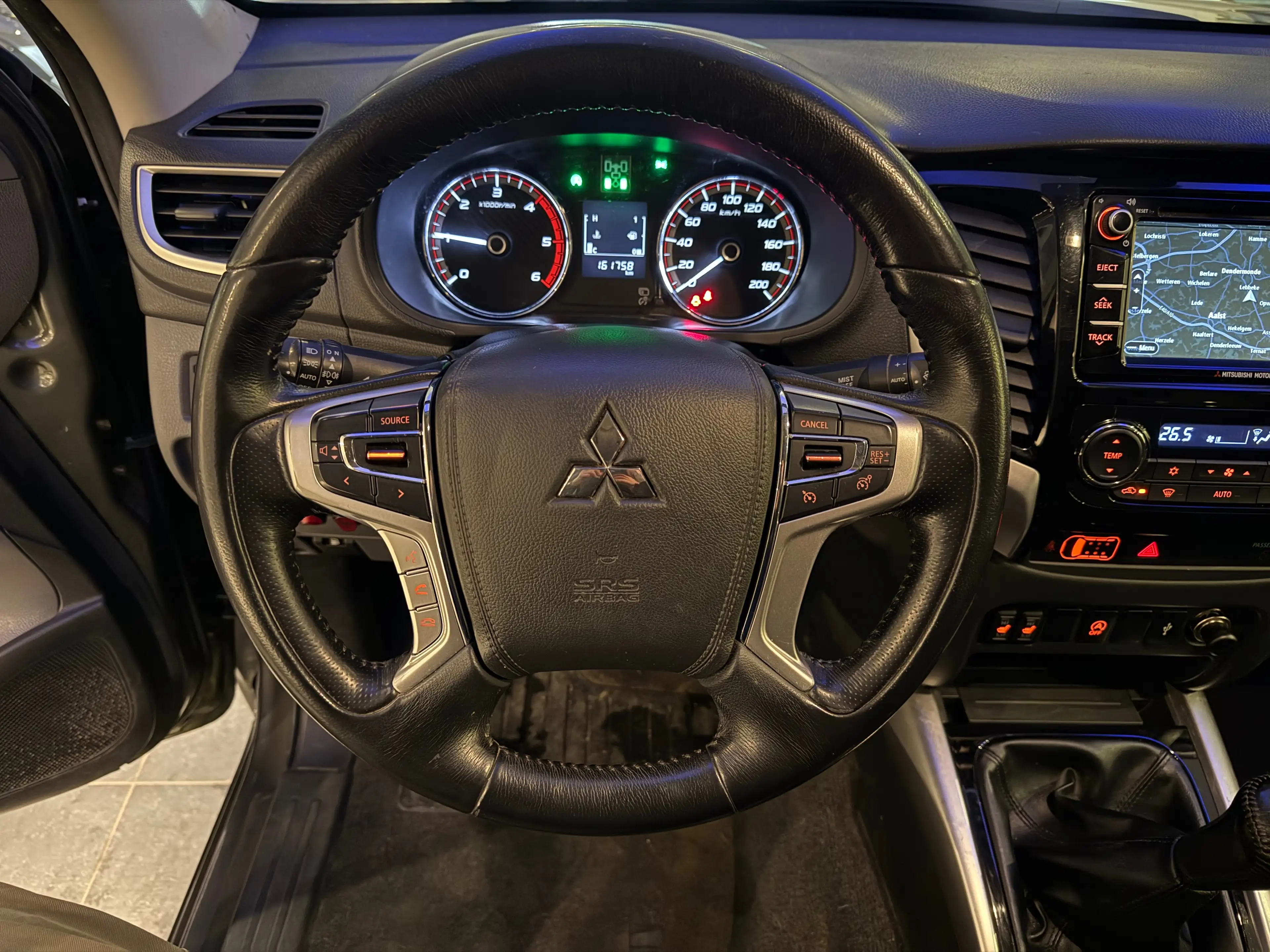 Mitsubishi L200 4X4 2.4D 181PK |✅NAVI | KEY LESS | CAMERA |LEDER — photo 10