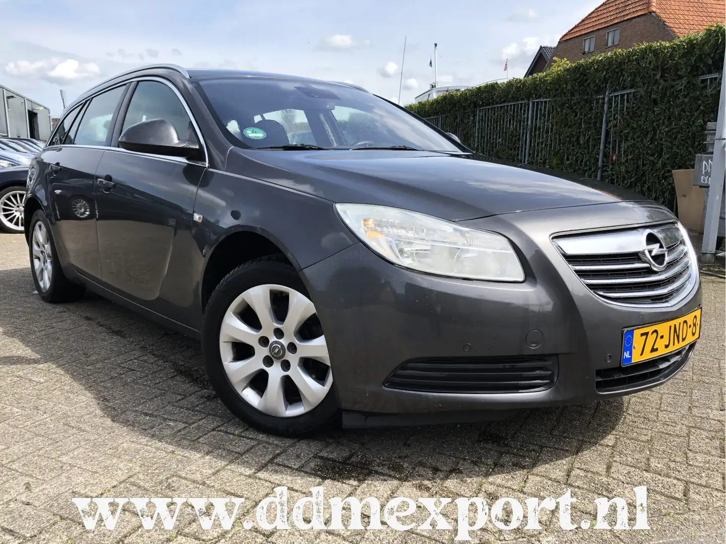 Opel Insignia Sports Tourer 1.6 T Business Grijs - 1