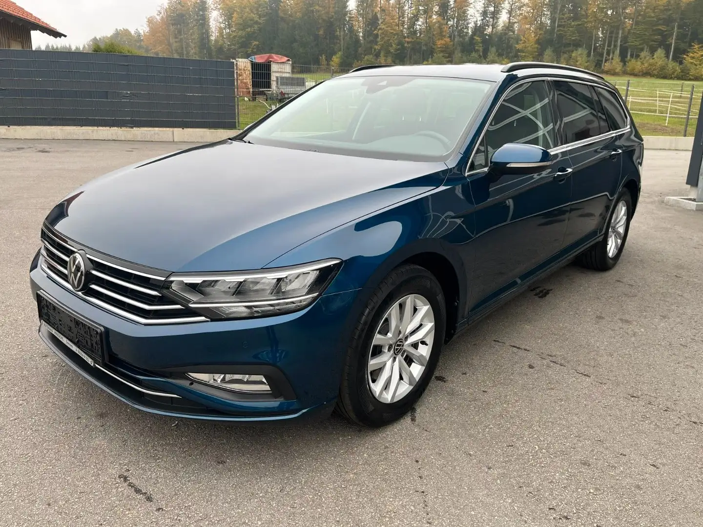 Volkswagen Passat Variant Business 2.0TDI DSG/AHK/KAM/ACC Blau - 1