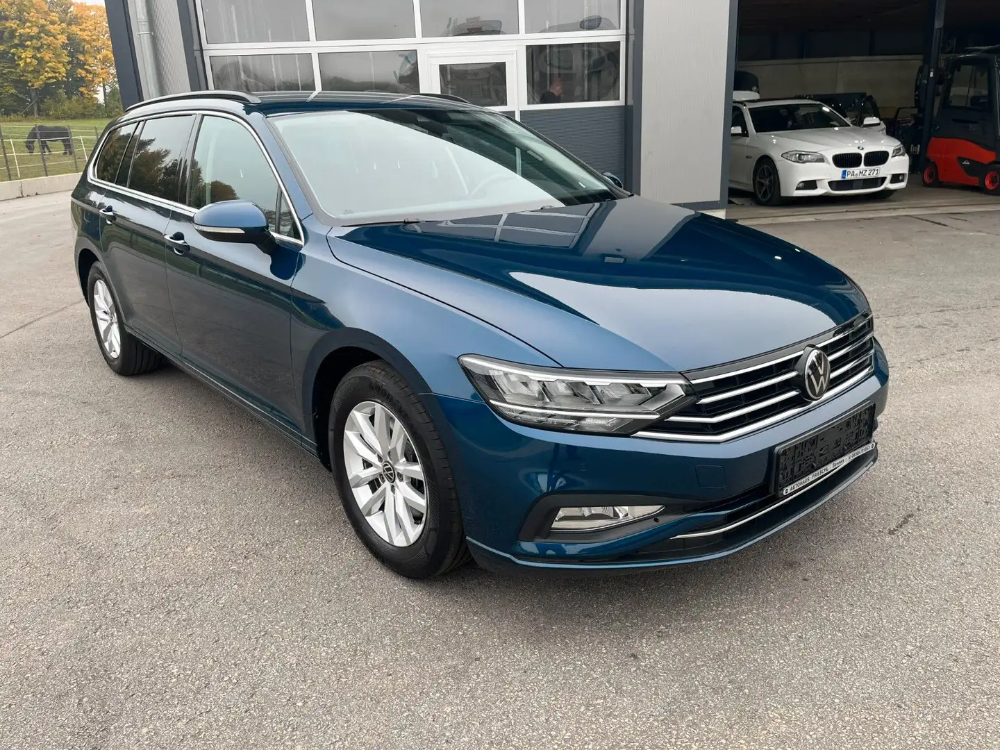 Volkswagen Passat Variant Business 2.0TDI DSG/AHK/KAM/ACC Blau - 2