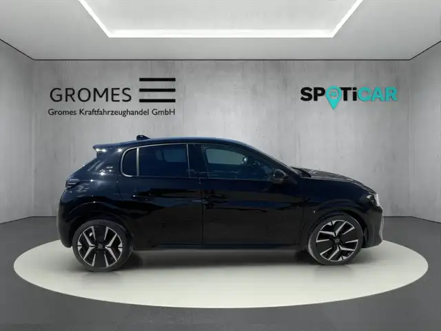 Peugeot 208 view 2