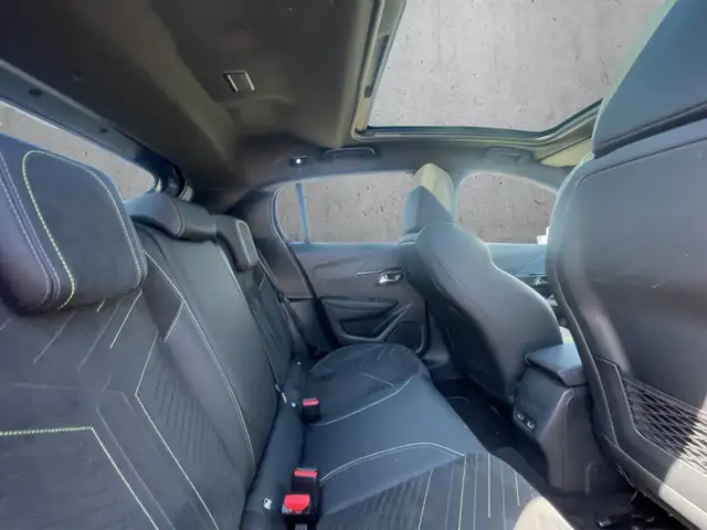 Peugeot 208 view 14