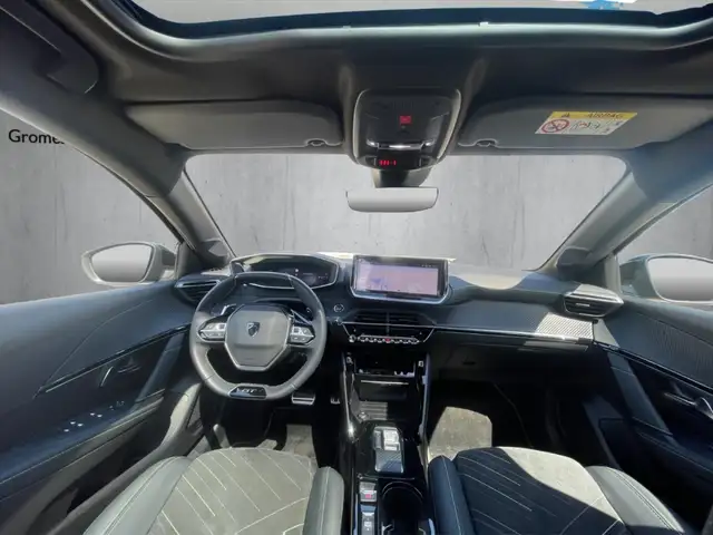 Peugeot 208 view 12