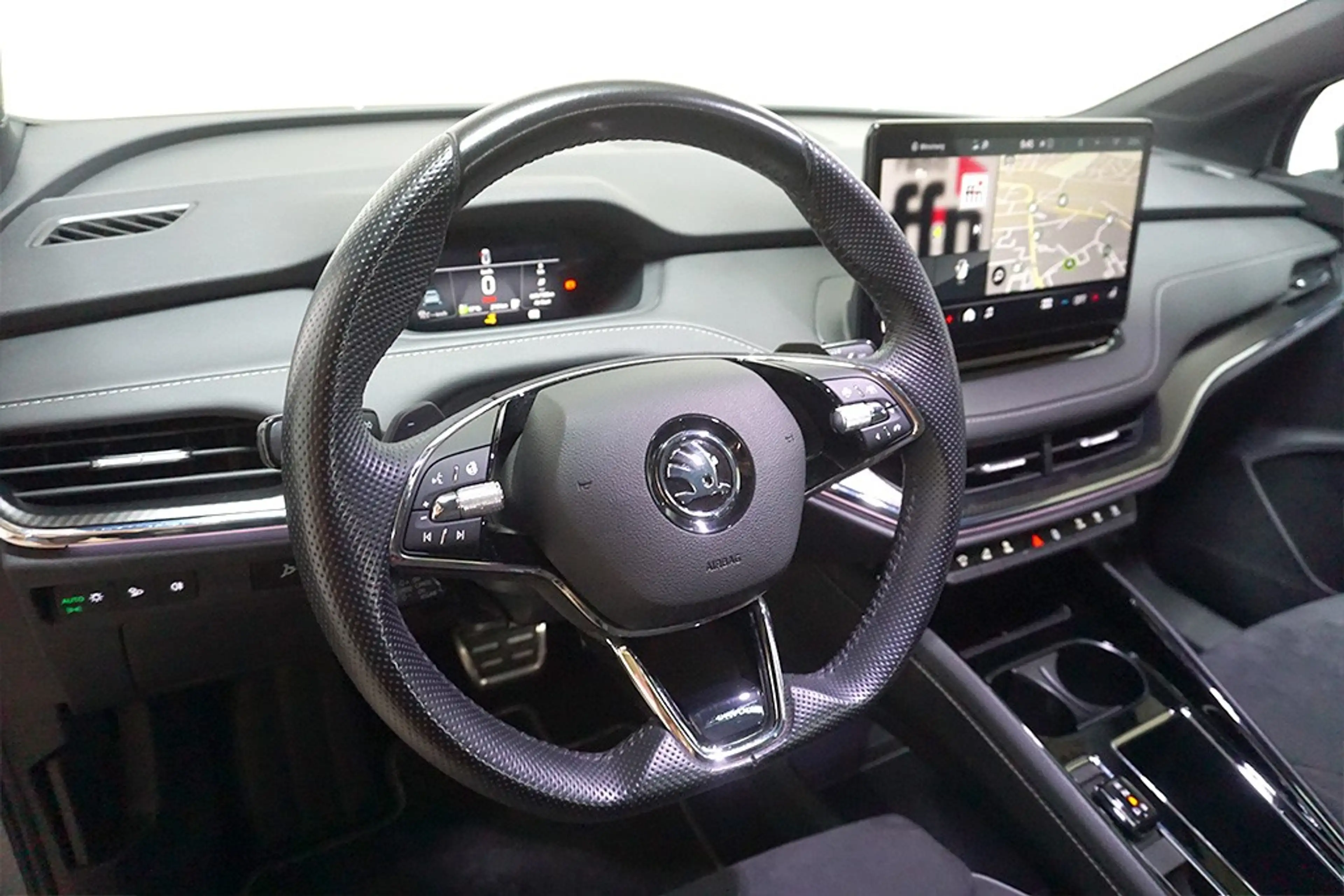 Skoda Enyaq 60e 132KW Sportline Virtual Pano Wärmepump — photo 10