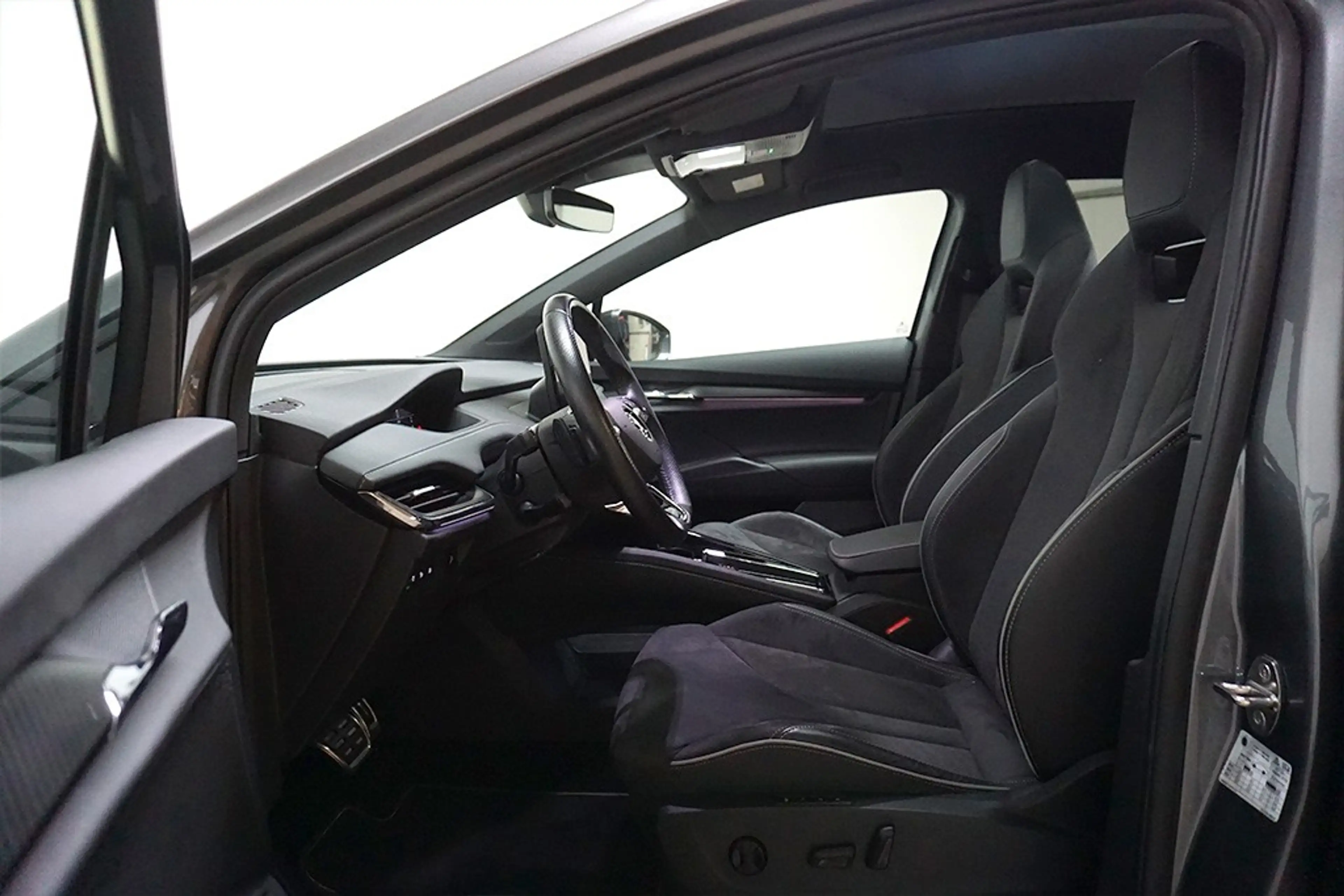 Skoda Enyaq 60e 132KW Sportline Virtual Pano Wärmepump — photo 8