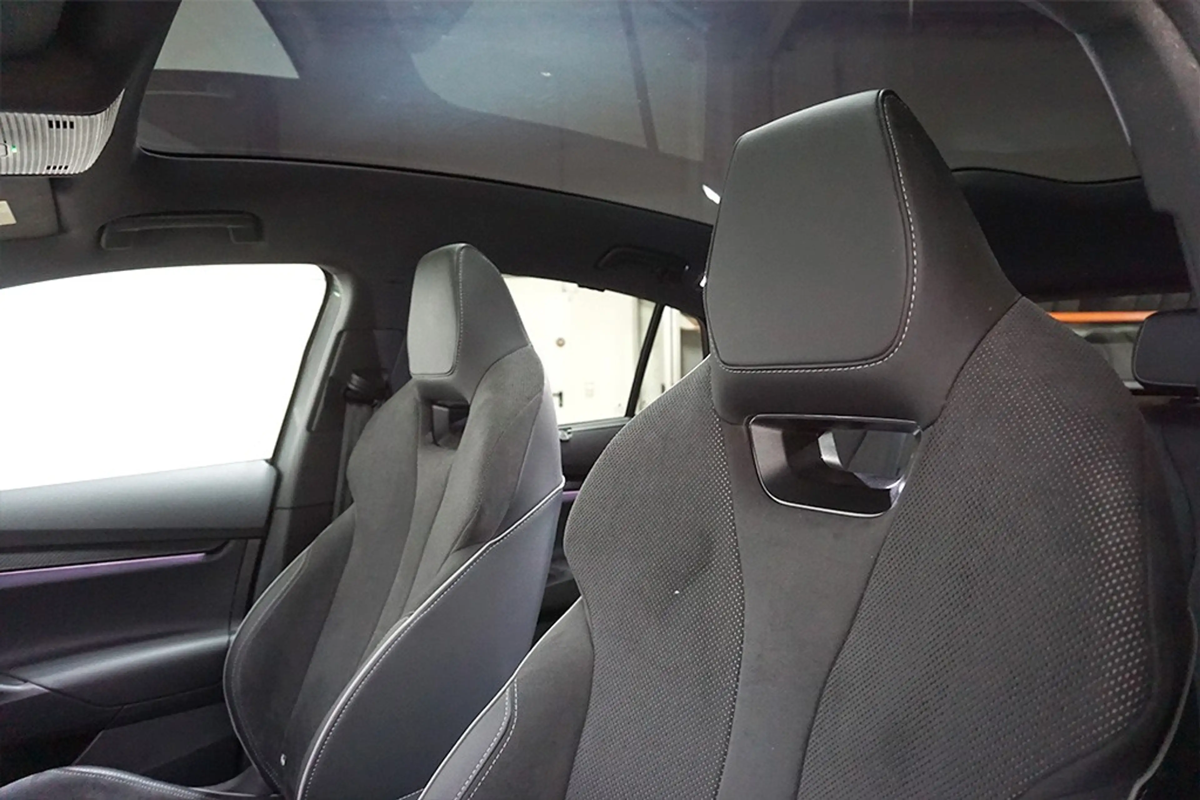 Skoda Enyaq 60e 132KW Sportline Virtual Pano Wärmepump — photo 9