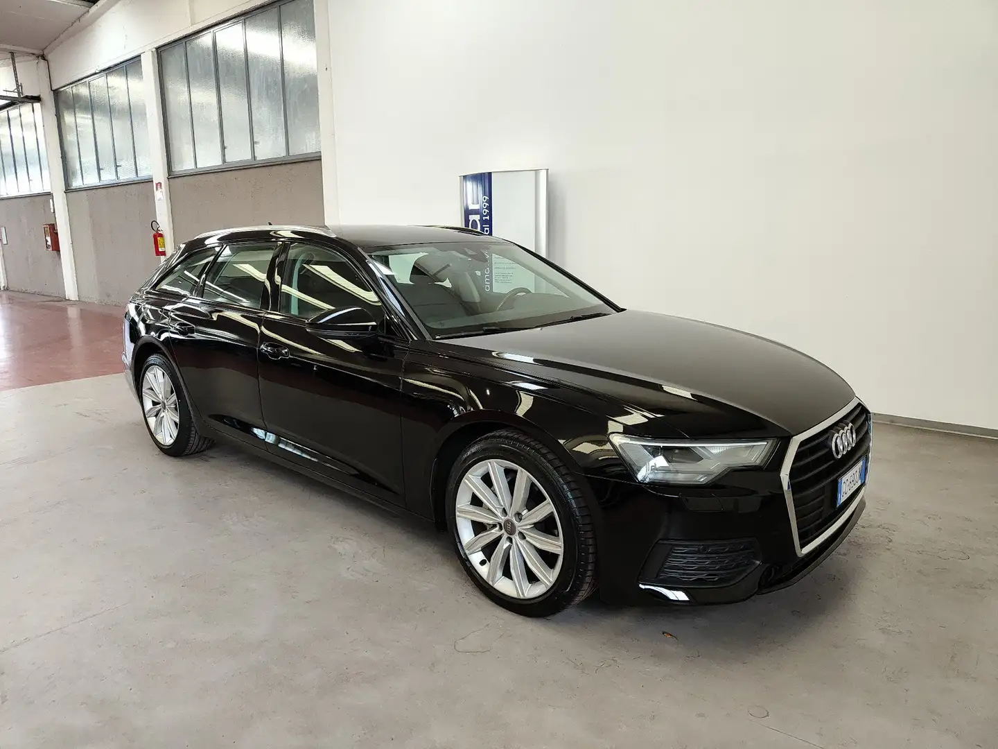 Audi A6 Avant 40 2.0 TDI 204 CV MHEV S tronic Pelle 19” Noir - 2