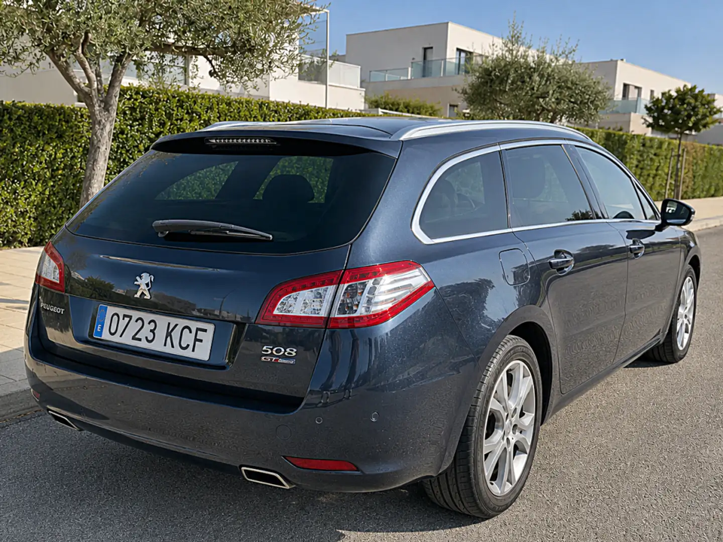 Peugeot 508 SW 2.0BlueHDI GT Line 150 Gris - 2