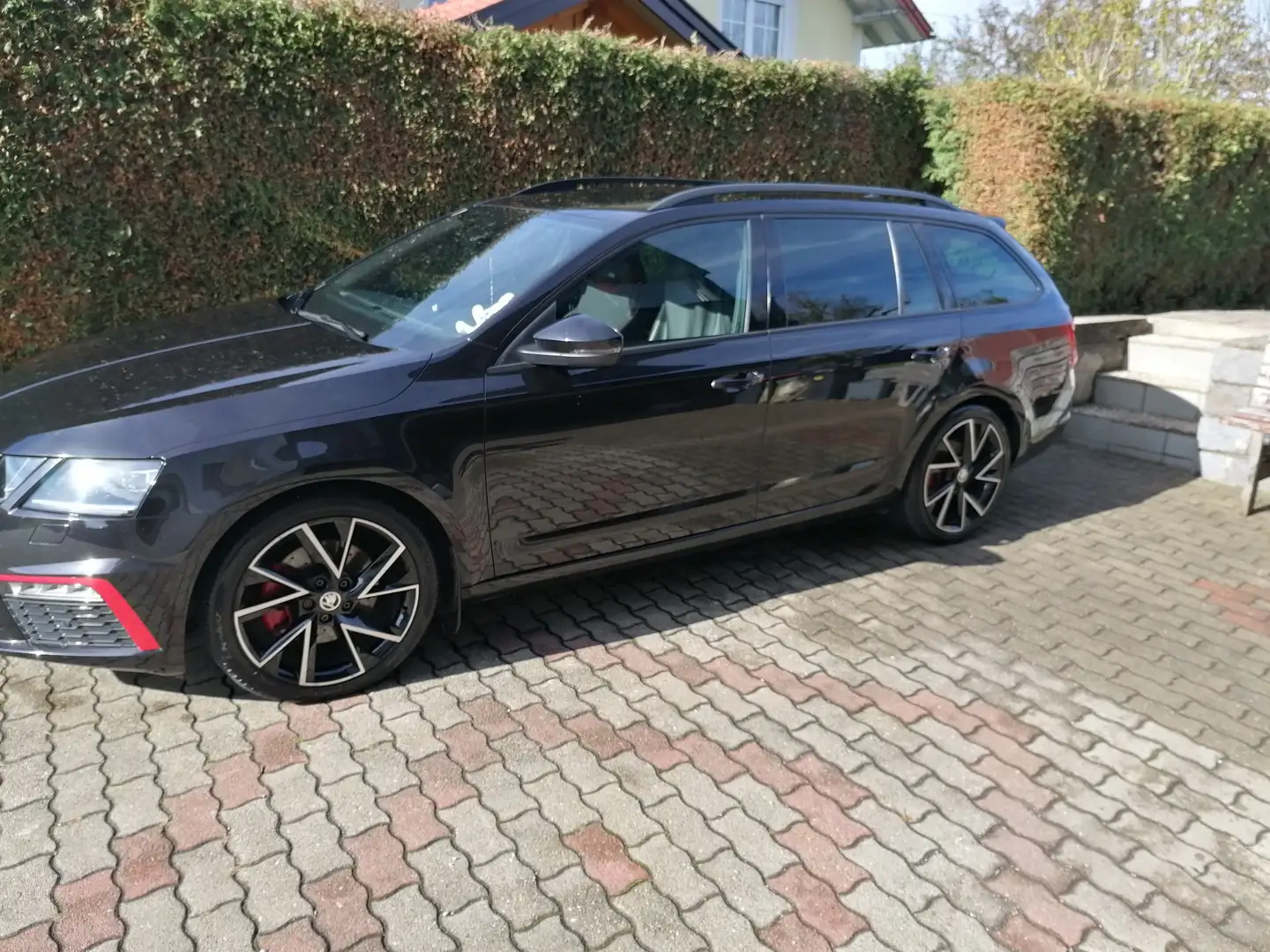 Skoda Octavia Combi 2.0 TDI 4x4 DSG RS,Standheizung.AHK. Schwarz - 2