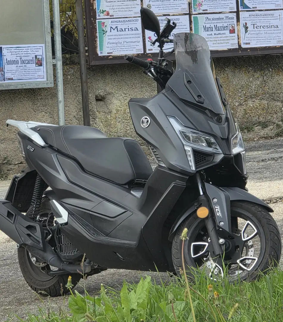 Voge R125 Negru - 1