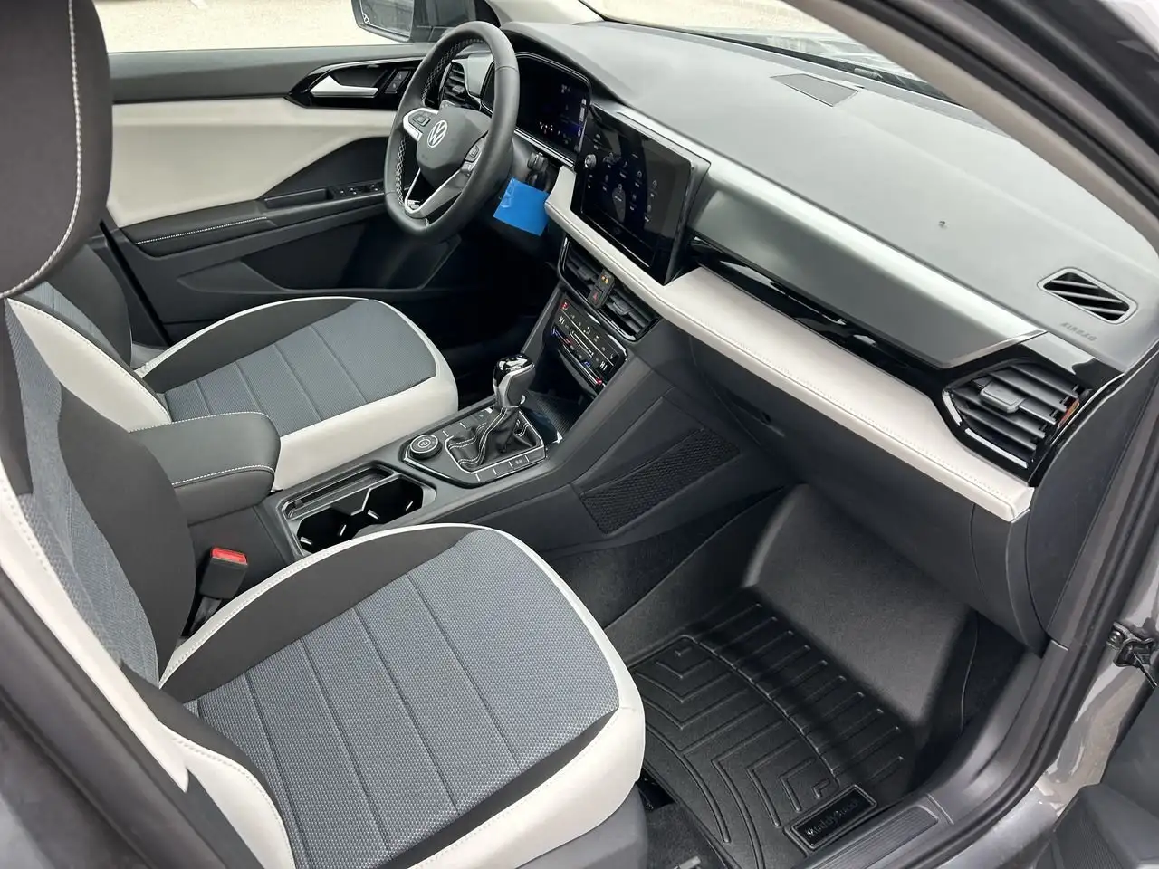 Volkswagen Taos снимка Volkswagen Taos