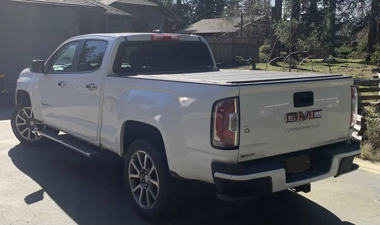 GMC Canyon photo GMC Canyon