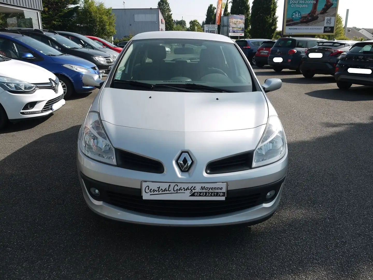 Renault Clio 1.6 16V 110CH DYNAMIQUE BVA 5P - 2