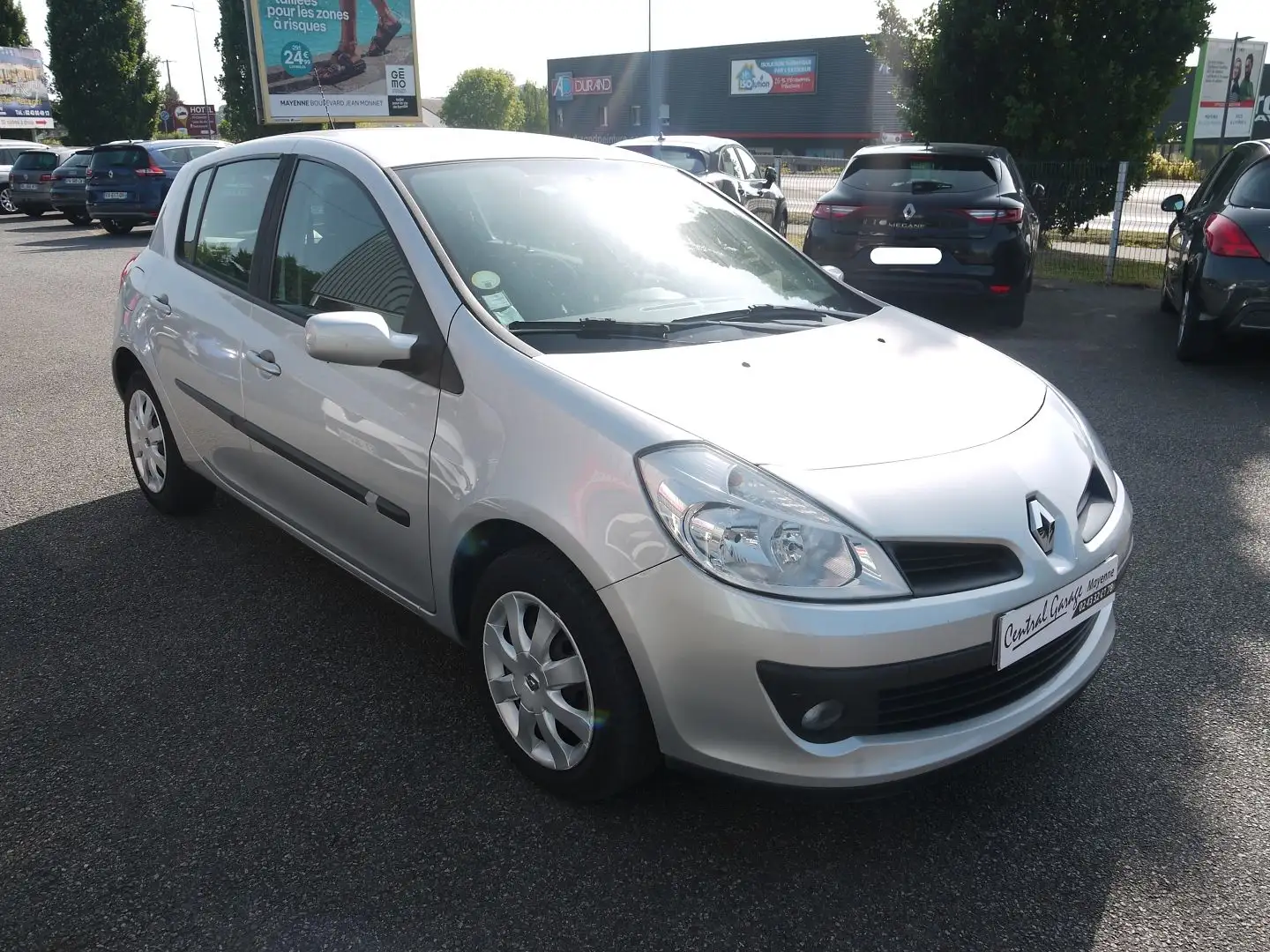 Renault Clio 1.6 16V 110CH DYNAMIQUE BVA 5P - 1