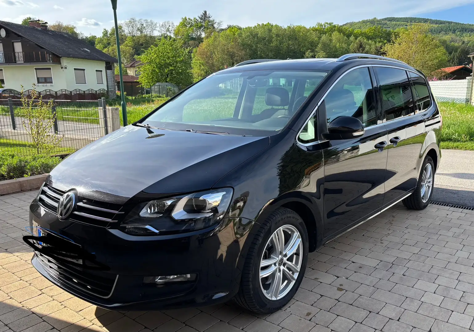 Volkswagen Sharan 20 Jahre Edition SCR 2,0 TDI Business Schwarz - 2