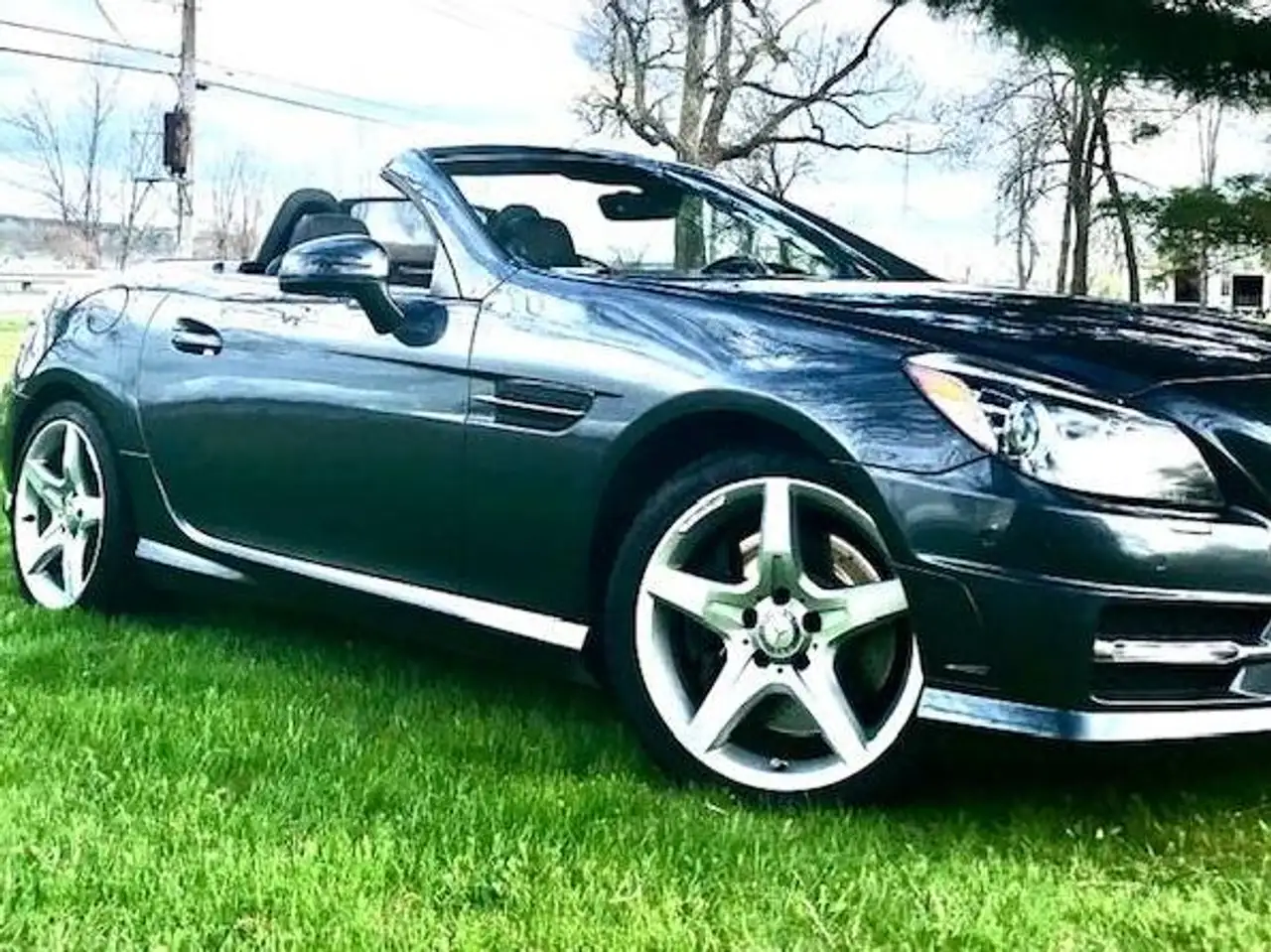 Mercedes-Benz SLK снимка Mercedes-Benz SLK