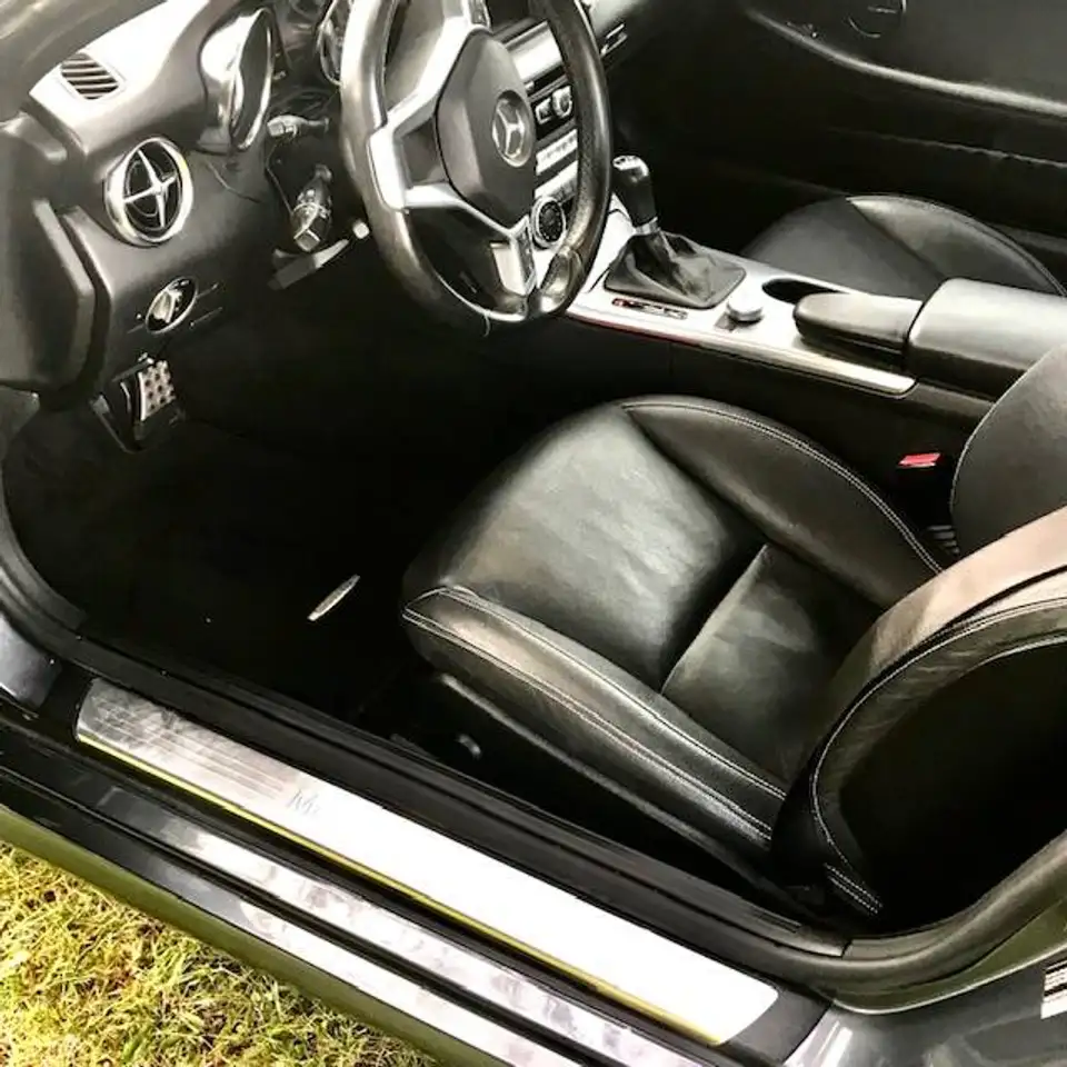 Mercedes-Benz SLK снимка Mercedes-Benz SLK