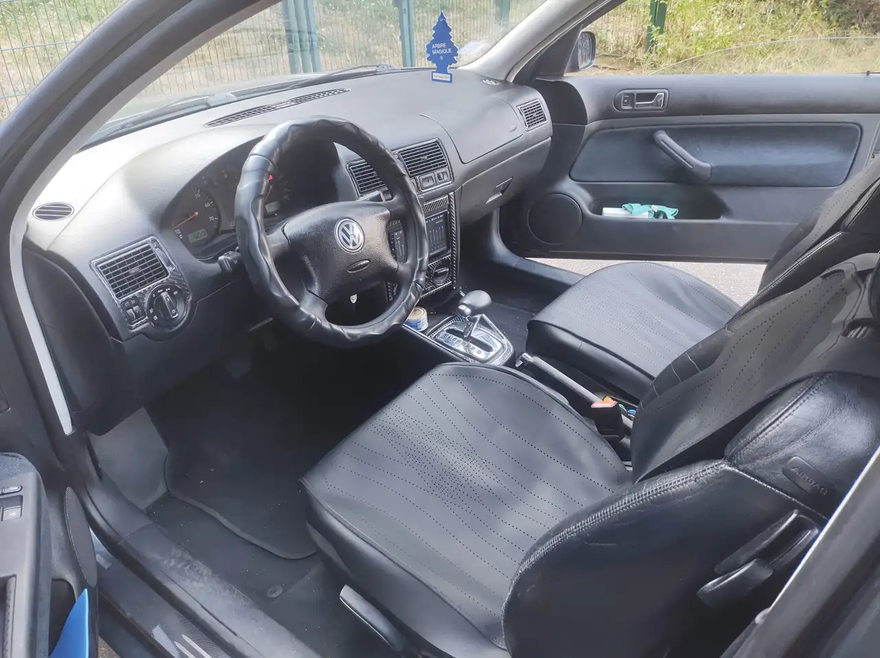 Volkswagen Golf 1.6i A, foto 9
