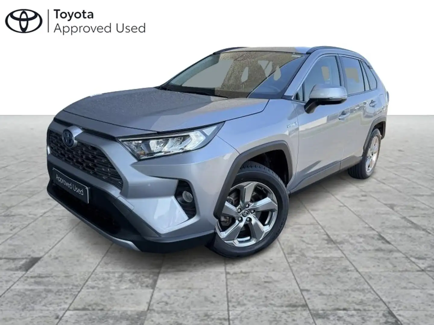 Toyota RAV 4 Dynamic Plus + Trekhaak Plateado - 1
