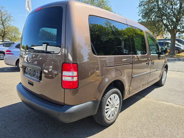 Volkswagen Caddy view 3