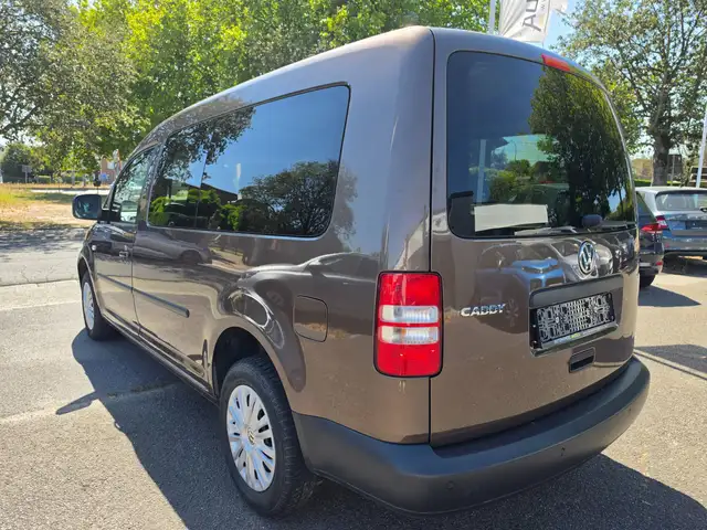Volkswagen Caddy view 4