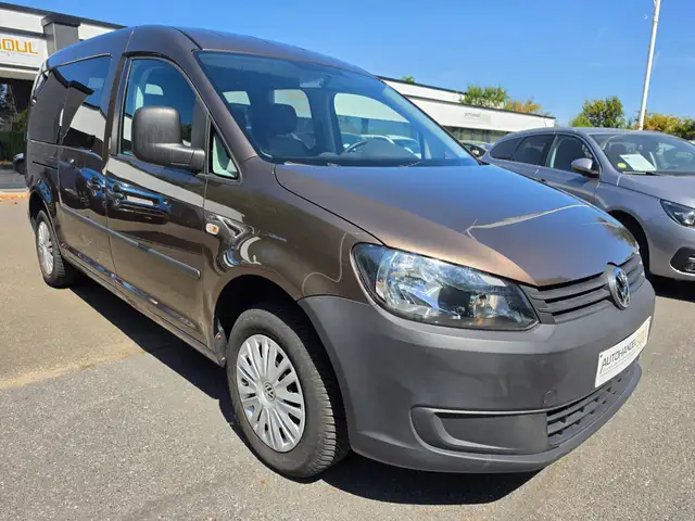 Volkswagen Caddy view 2