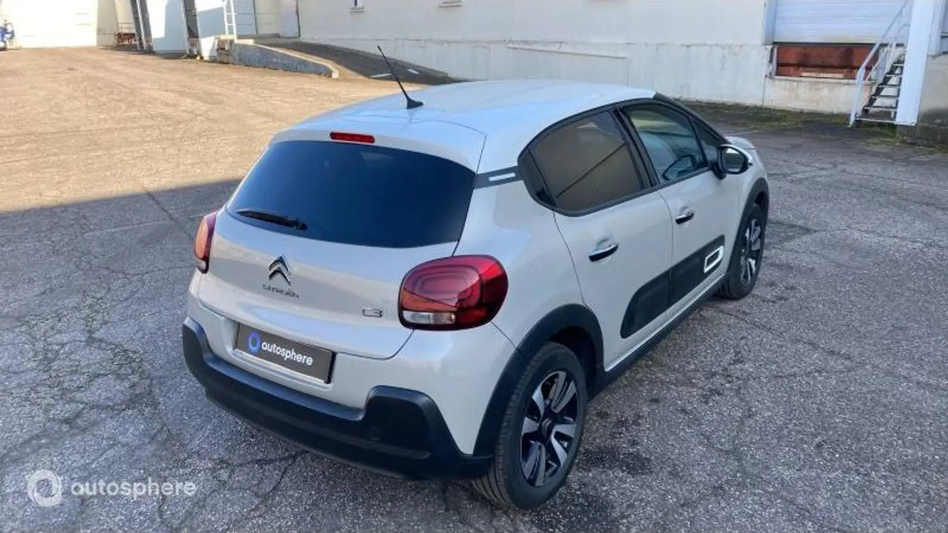 Citroen C3 1.2 PureTech 83ch S\u0026S Shine - 2