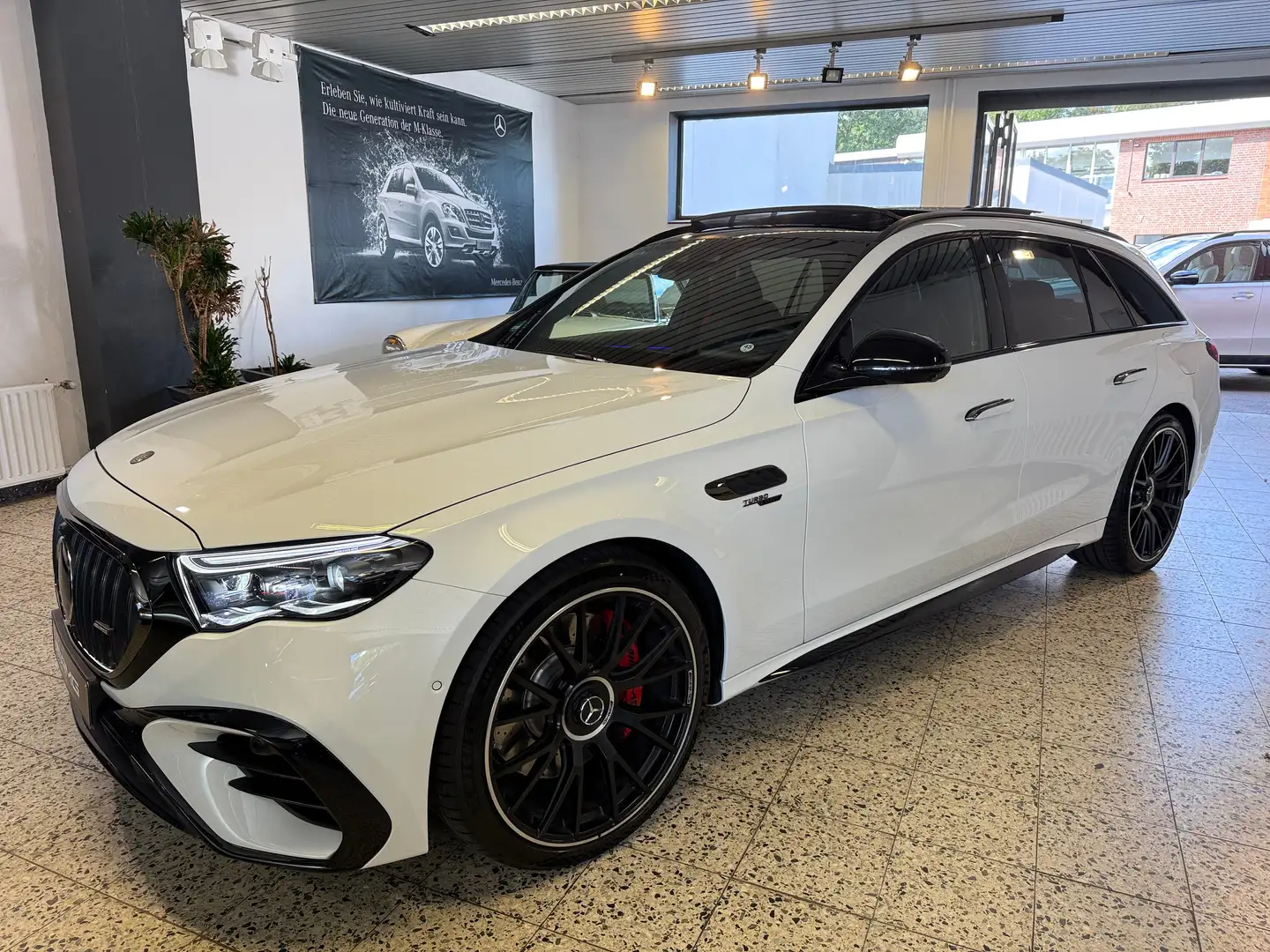 Mercedes-Benz E 53 AMG T Hybrid 4Ma AMG+NIGHT+DISPLAY+V-MAX+PSD+AHK+NP148 Weiß - 2