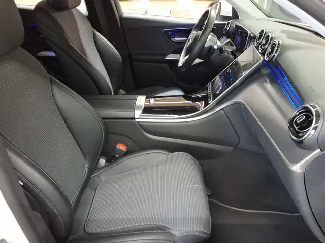 Mercedes-Benz GLC view 11