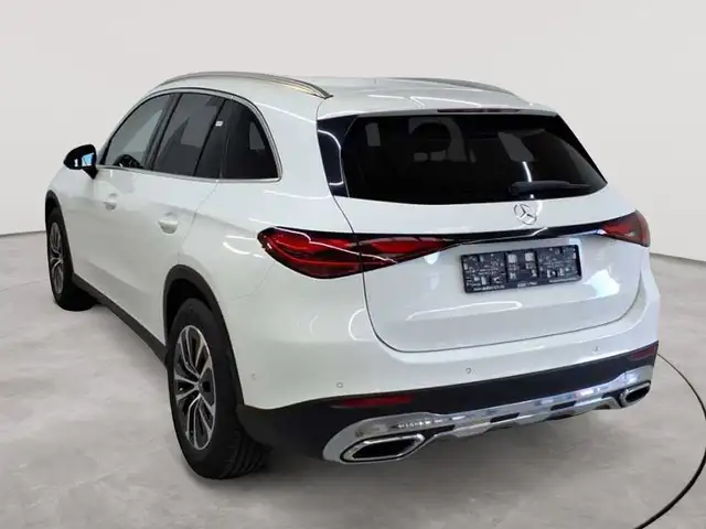 Mercedes-Benz GLC view 2